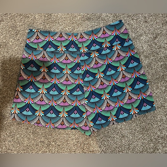 Patterned Shorts - Picture 3 of 3